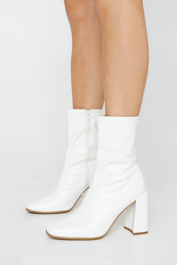 4.2 Womens Ankle Sock Boots In Faux Leather - White - 5